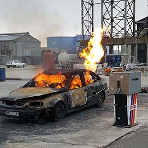 Intervenir sur feux de véhicules à carburations spécifiques