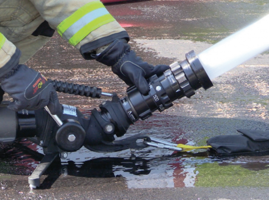 Canons incendie Akron : ne laissez pas la corrosion compromettre votre efficacité sur le terrain !