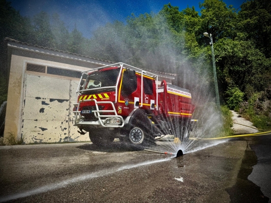 LE PRODUIT DU MOIS – Rideau d’eau “queue de paon”