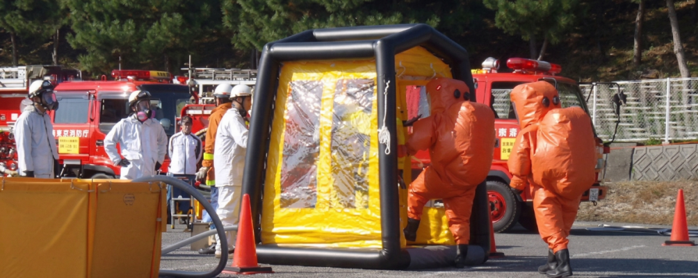 Vidéo : Pourquoi choisir une douche de décontamination gonflable plutôt qu'une structure métallique ? 